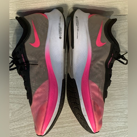 Nike Zoom Fly 3 Athletic Shoes - Picture 5 of 11